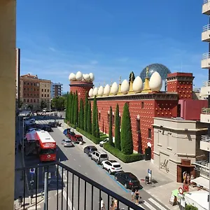 Enfrente Del Museo Dalí Apartamento